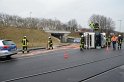 LKW umgestuerzt Niehler Hafen P039